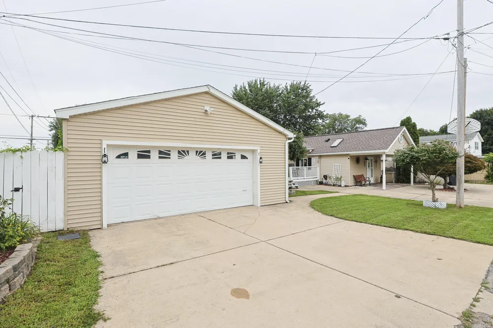 51770 Easy Street Paw Paw Township, MI 49079