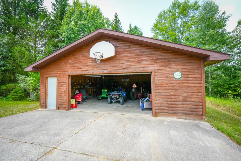 5118 Raymond Road Ellsworth Township, MI 49656