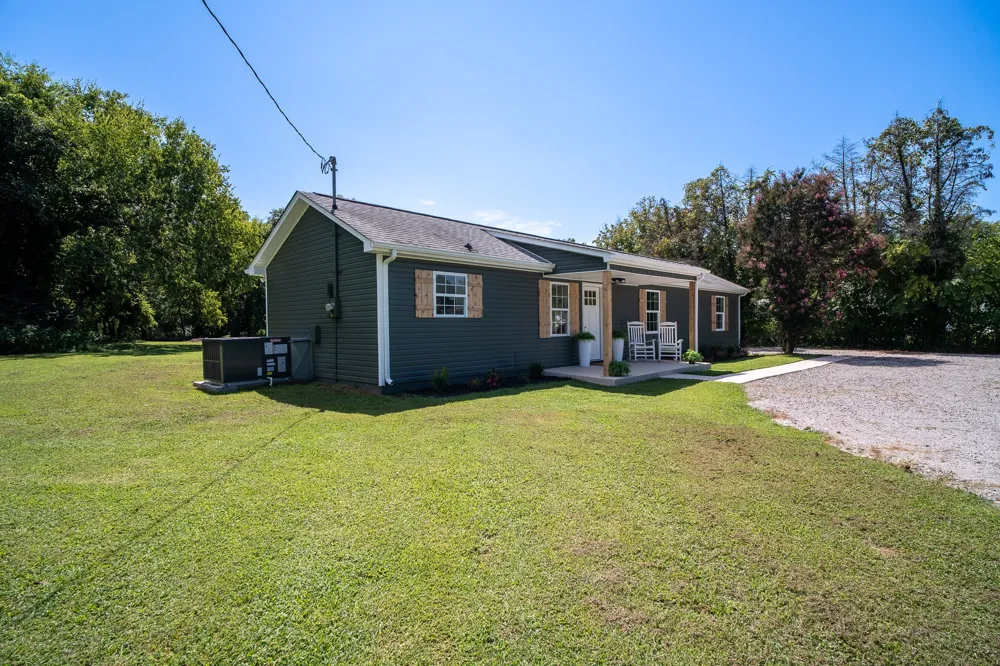 4990 Timothy Ln Columbia, TN 38401