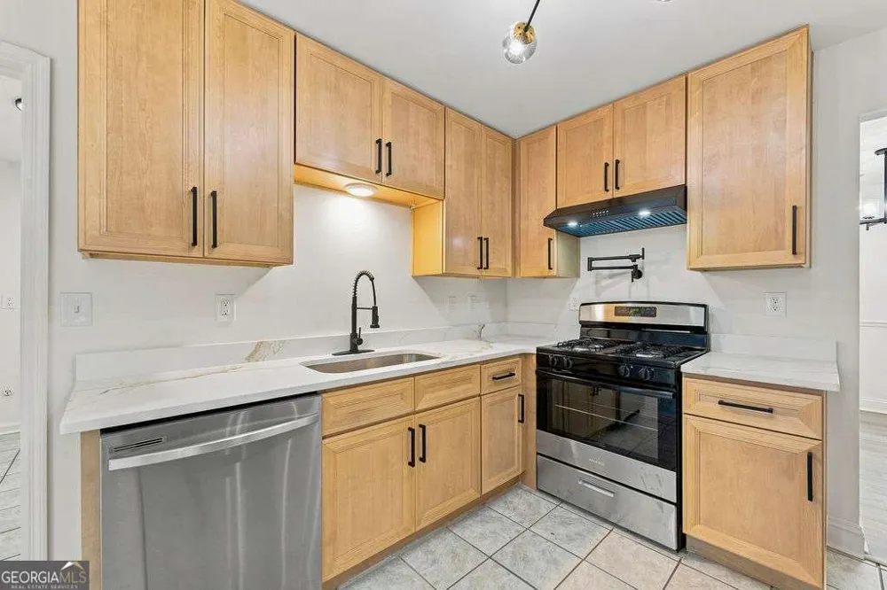 1359 Summit LN NW Acworth, GA 30102