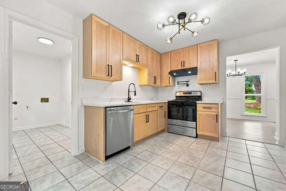 1359 Summit LN NW Acworth, GA 30102