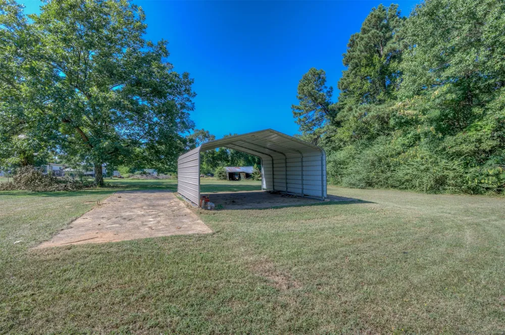 19596 S Louisiana Street Ida, LA 71044