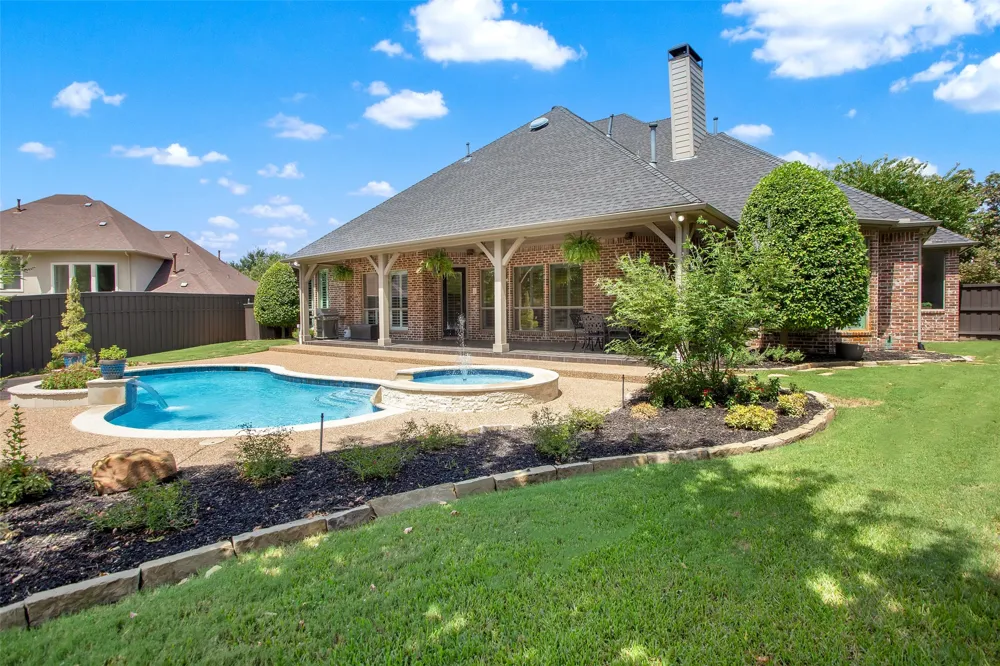 721 Starlight Pass Heath, TX 75032