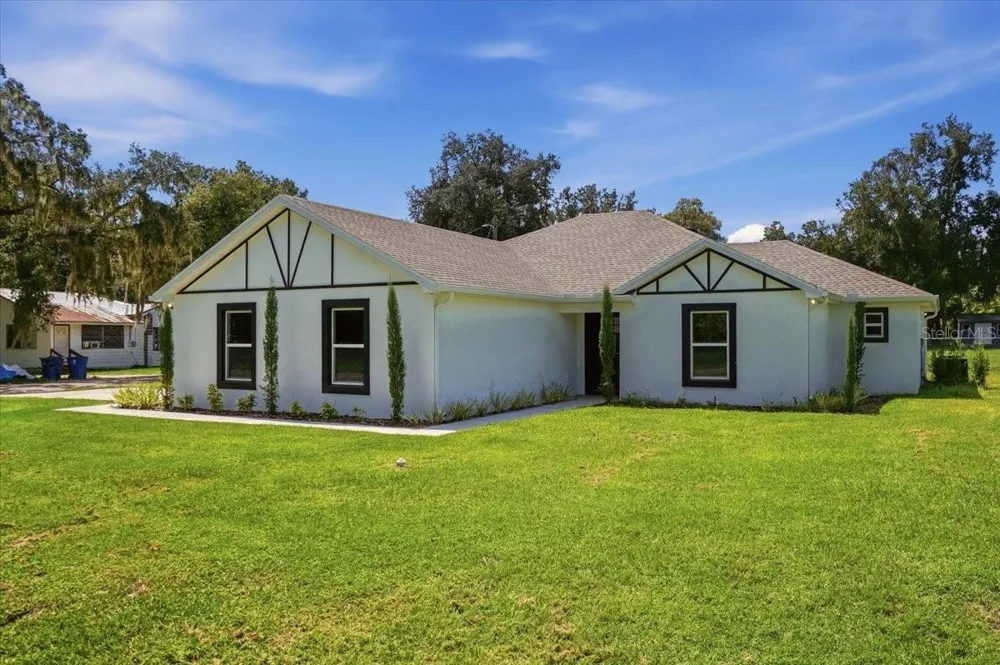 829 CLERMONT AVENUE Fort Meade, FL 33841