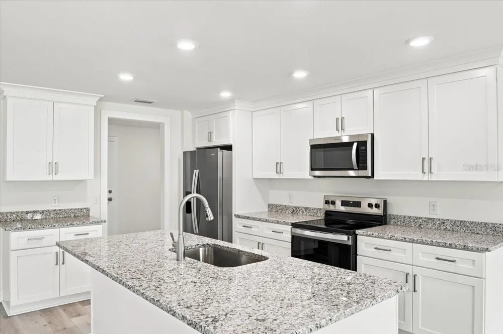 829 CLERMONT AVENUE Fort Meade, FL 33841
