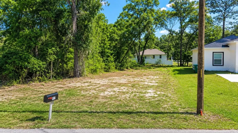 692 E EUCLID AVENUE Deland, FL 32724