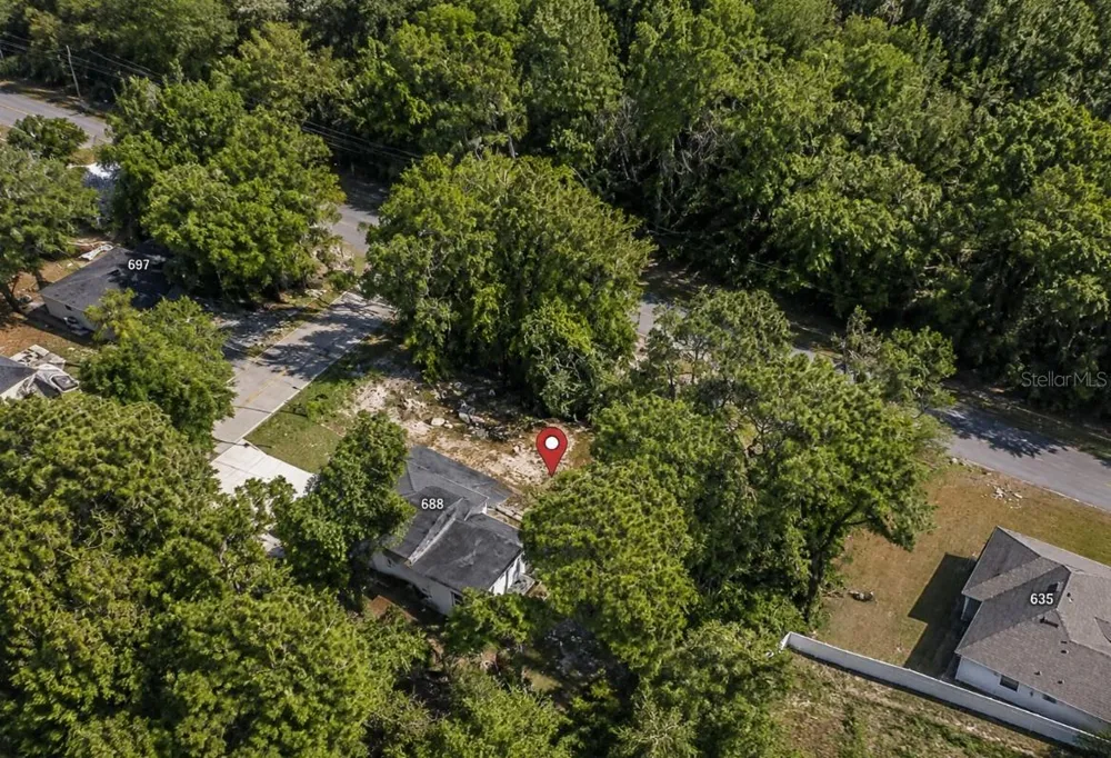 692 E EUCLID AVENUE Deland, FL 32724