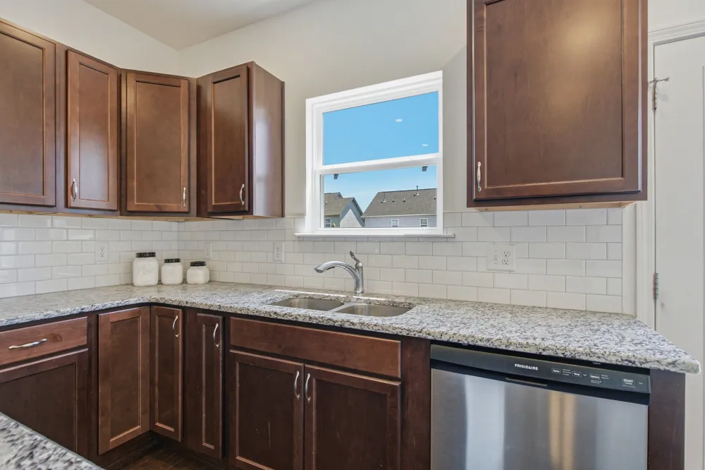156 Hampshire Way White House, TN 37188