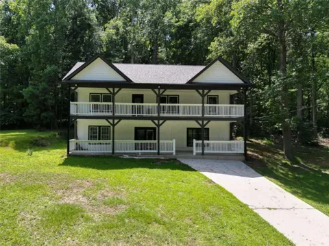 378 Rue Cezzan