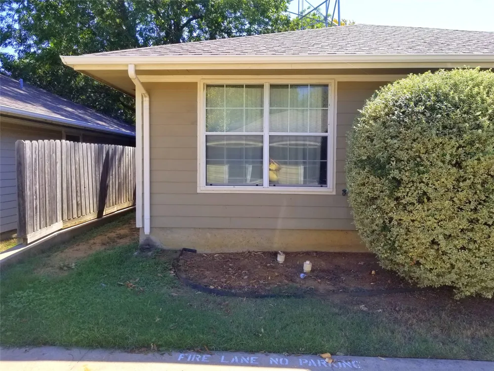 208 Val Verde Circle #A Keene, TX 76059