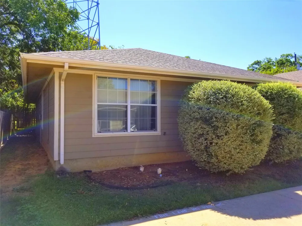 208 Val Verde Circle #A Keene, TX 76059