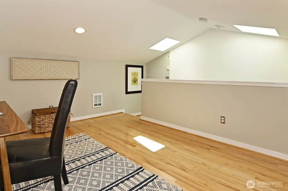 2502 50th Street #103 Seattle, WA 98103