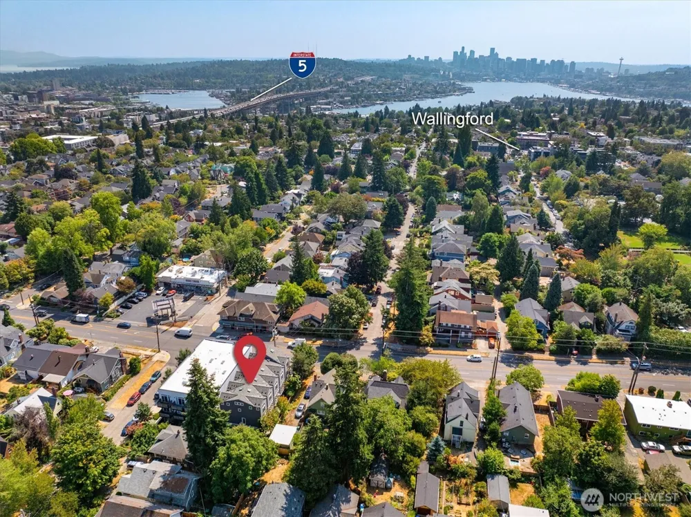 2502 50th Street #103 Seattle, WA 98103