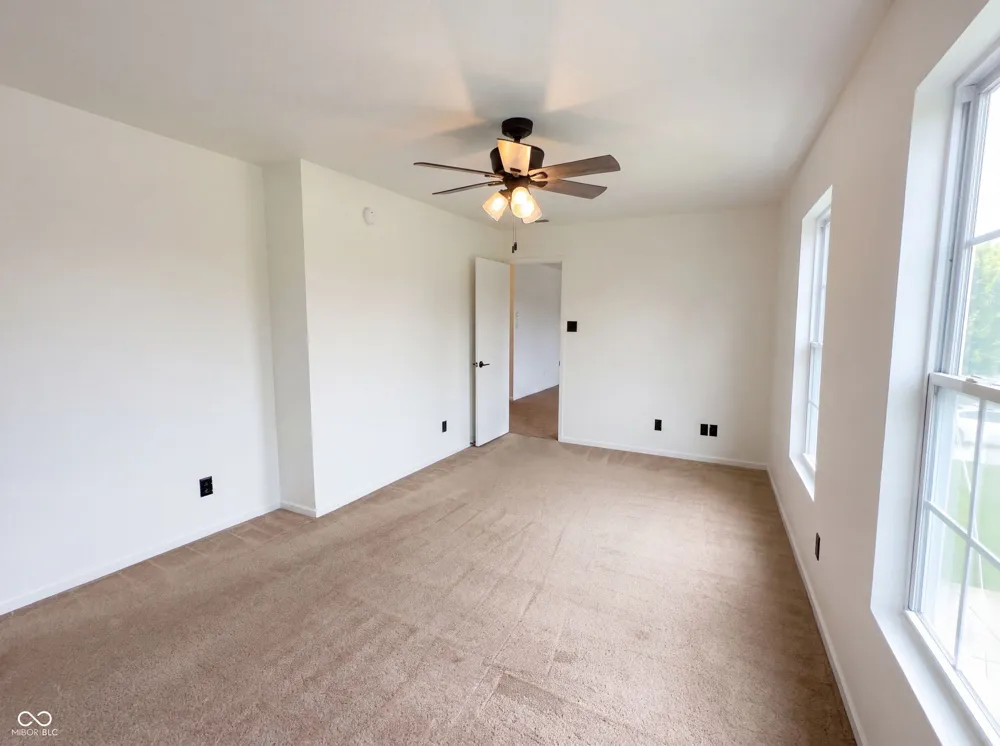 949 Colonial Way Franklin, IN 46131