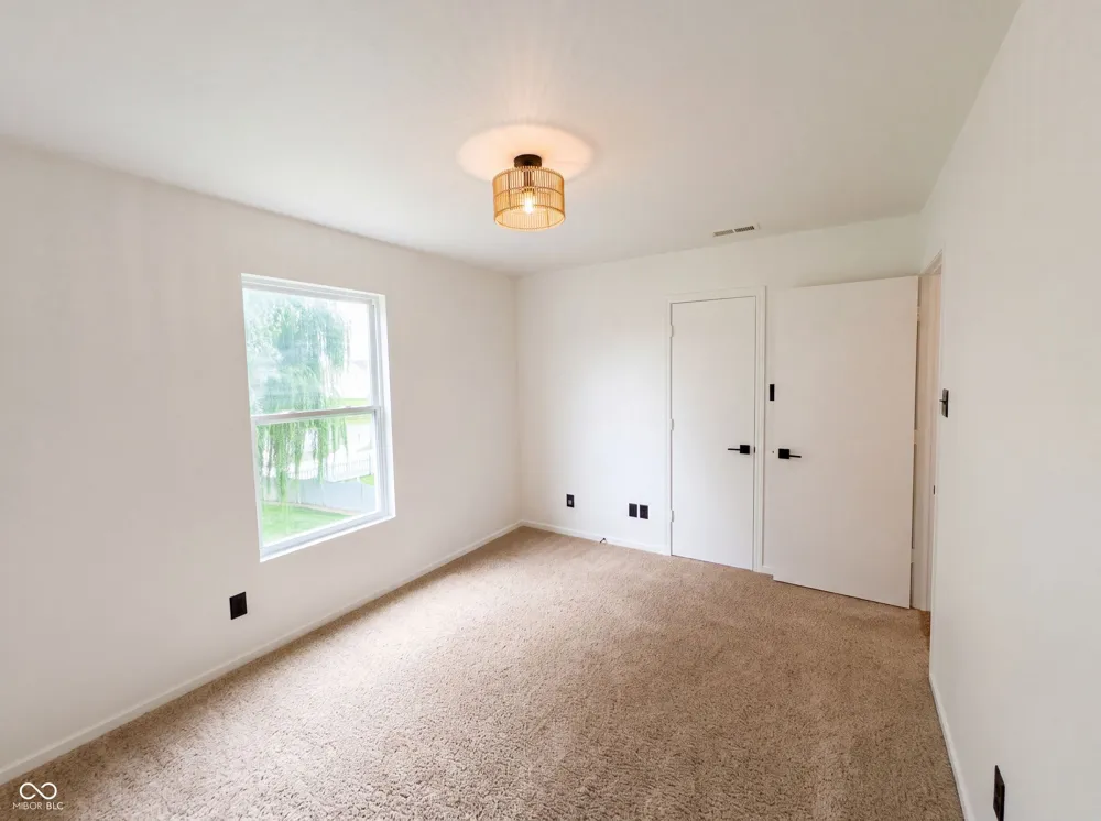 949 Colonial Way Franklin, IN 46131
