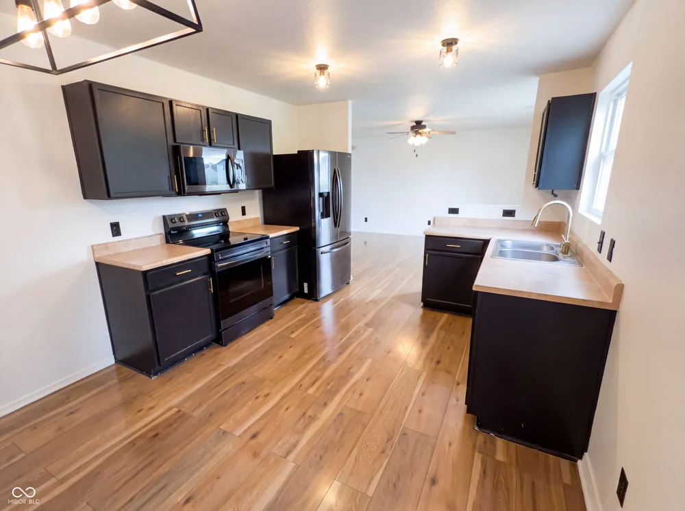 949 Colonial Way Franklin, IN 46131
