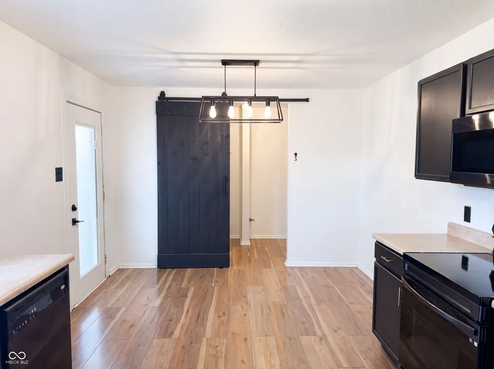 949 Colonial Way Franklin, IN 46131