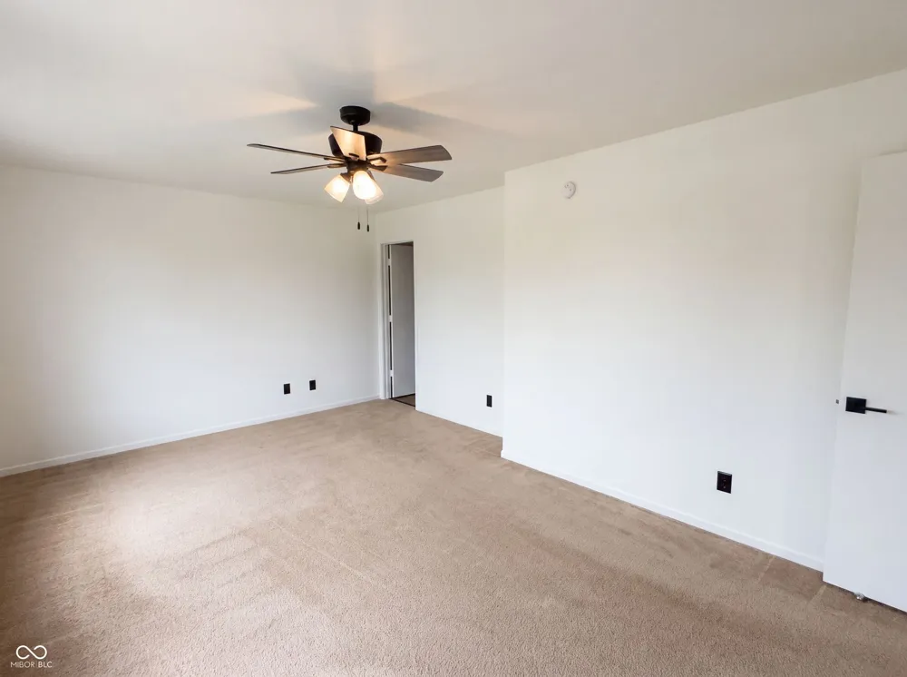 949 Colonial Way Franklin, IN 46131