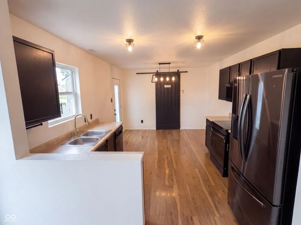949 Colonial Way Franklin, IN 46131