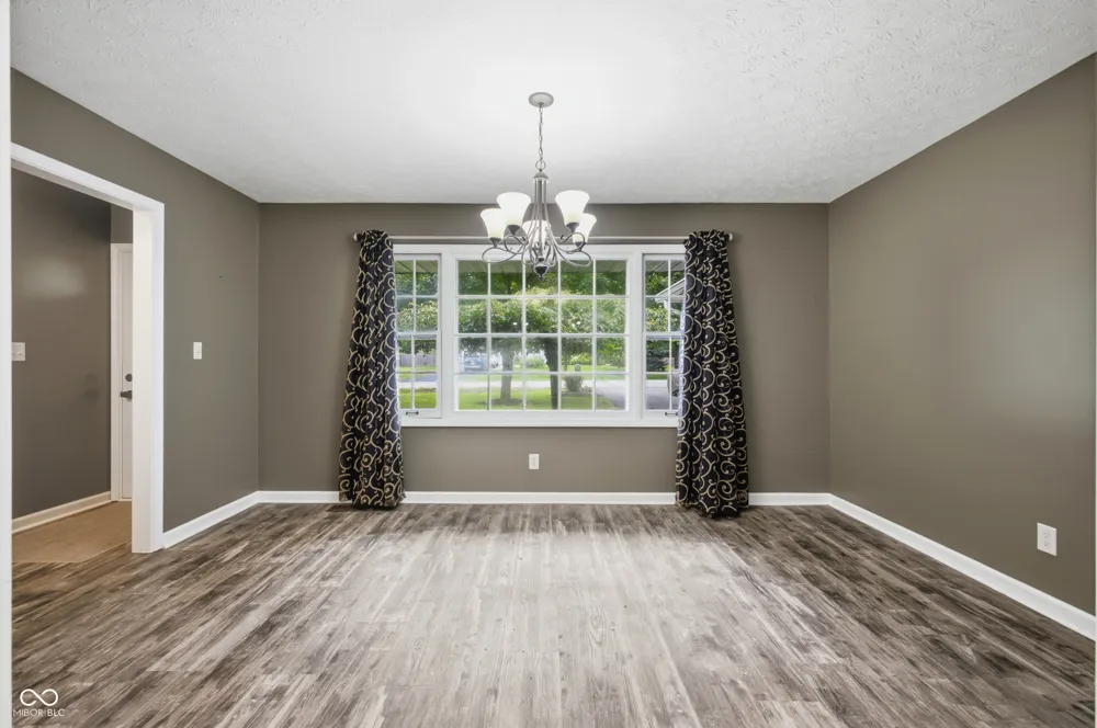113 Waterman Drive Noblesville, IN 46060