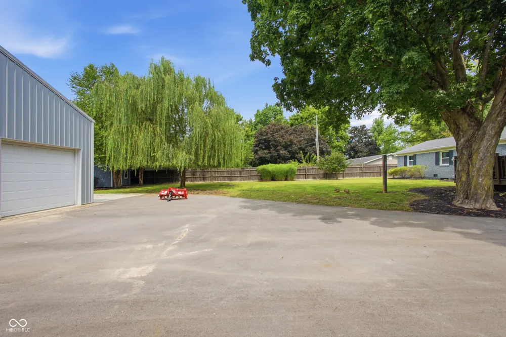 113 Waterman Drive Noblesville, IN 46060