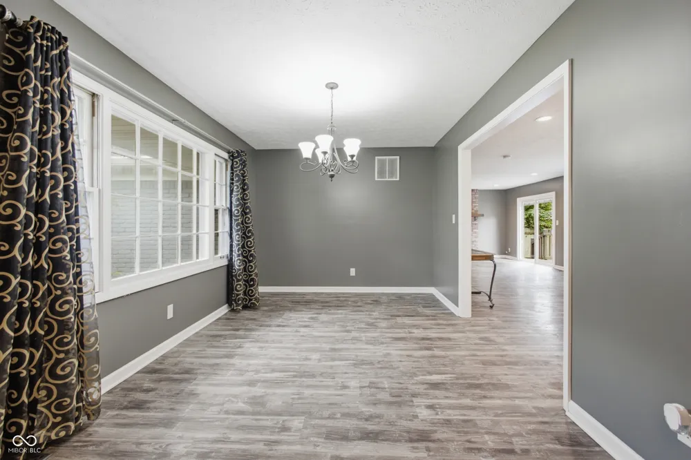 113 Waterman Drive Noblesville, IN 46060