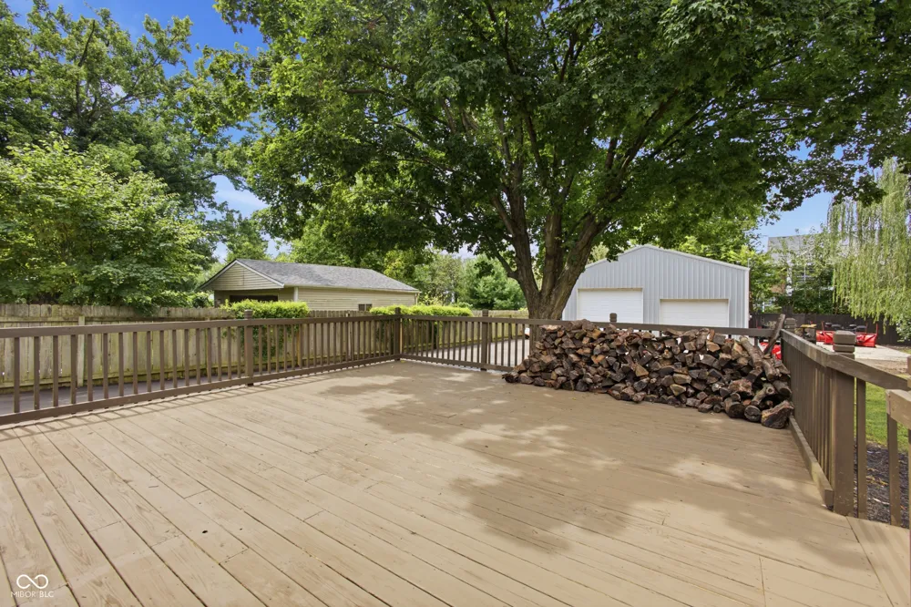 113 Waterman Drive Noblesville, IN 46060