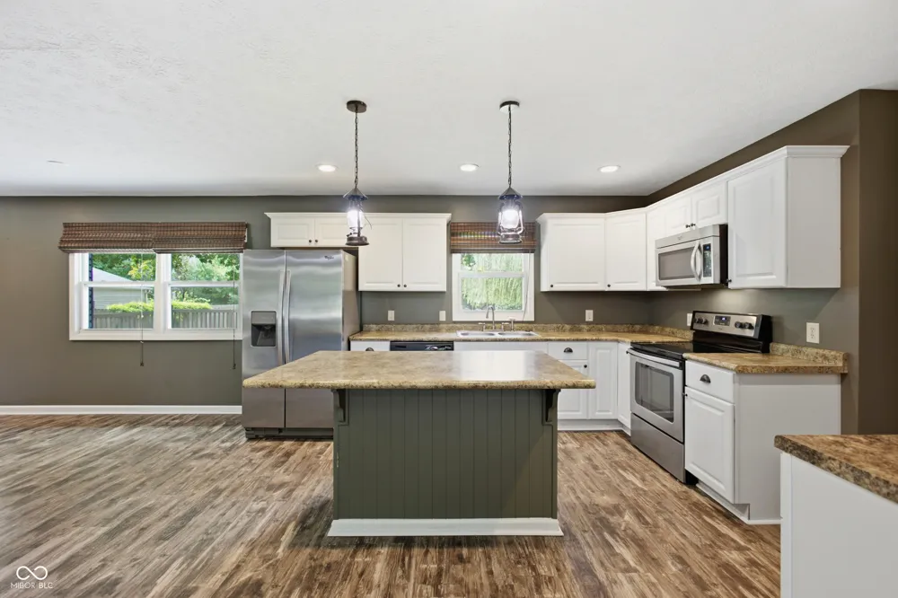 113 Waterman Drive Noblesville, IN 46060