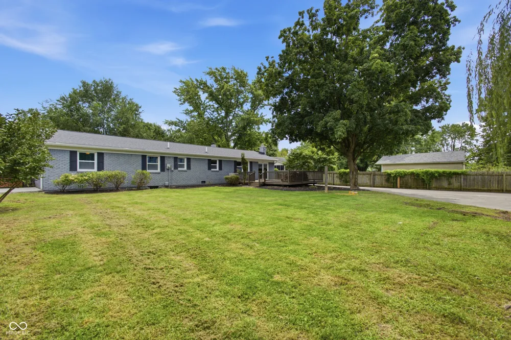 113 Waterman Drive Noblesville, IN 46060