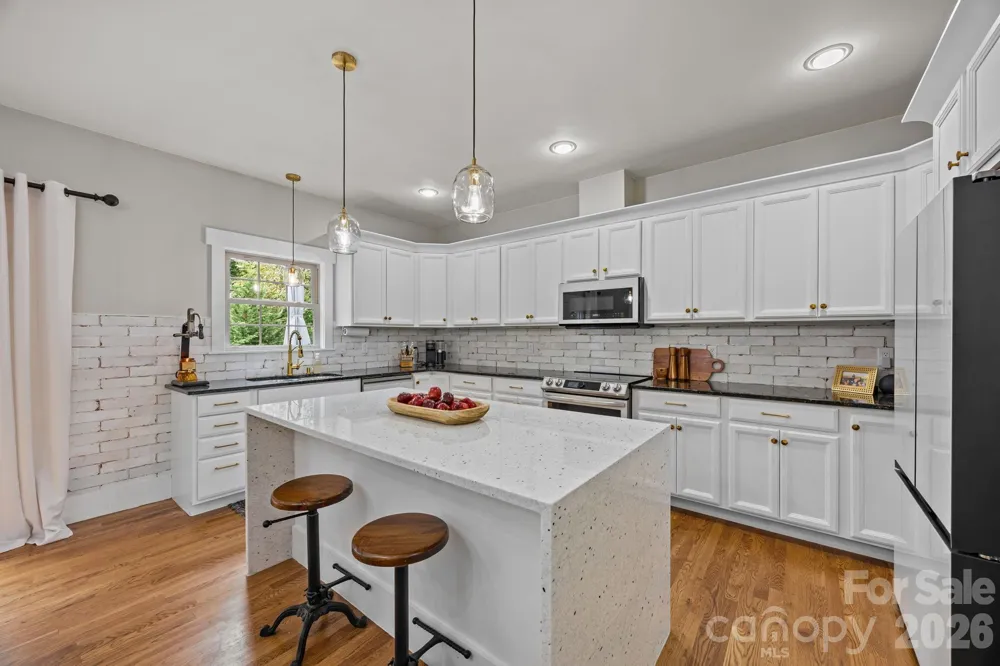 18 Oak Springs Drive Arden, NC 28704