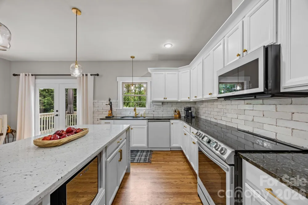 18 Oak Springs Drive Arden, NC 28704