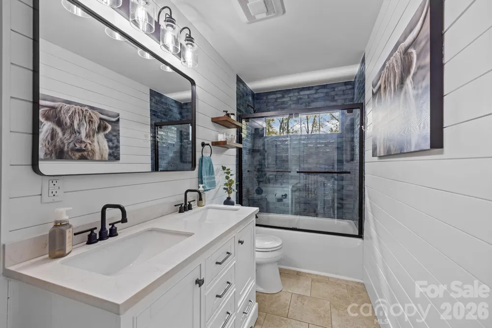 18 Oak Springs Drive Arden, NC 28704