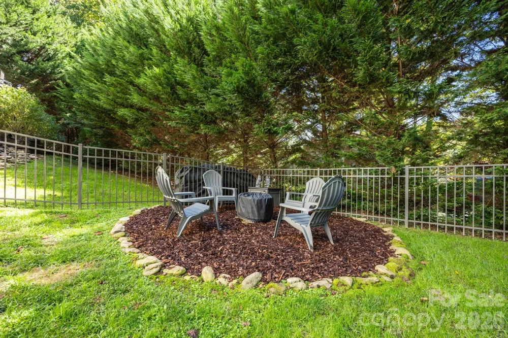 18 Oak Springs Drive Arden, NC 28704