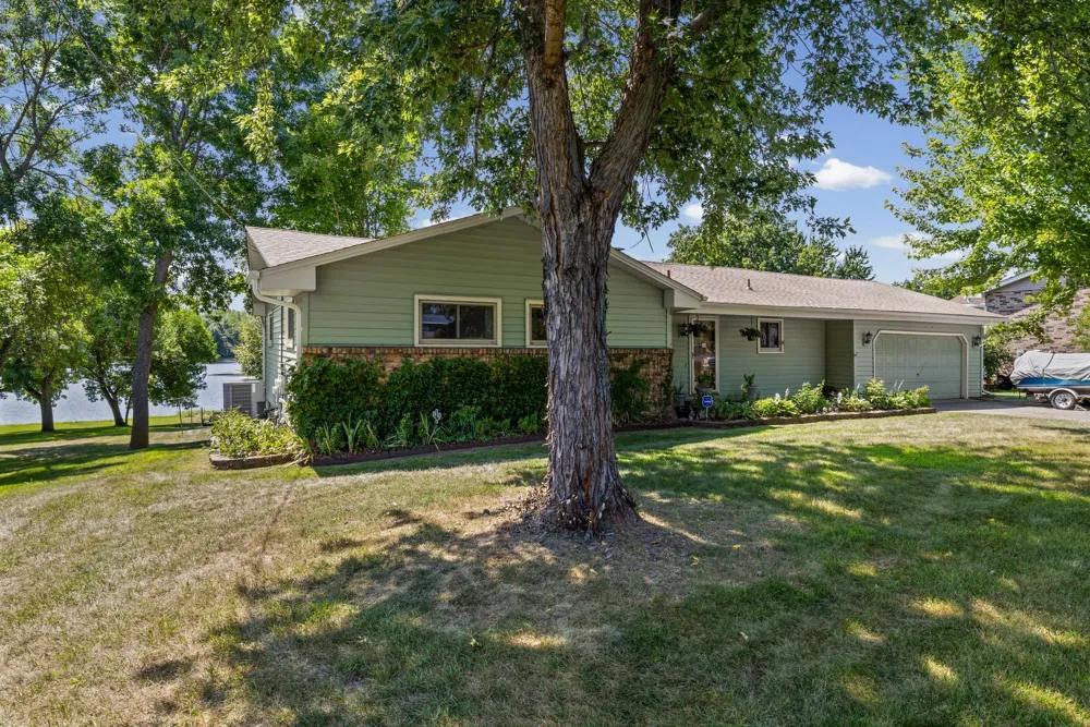 1319 30th Street SE Buffalo, MN 55313
