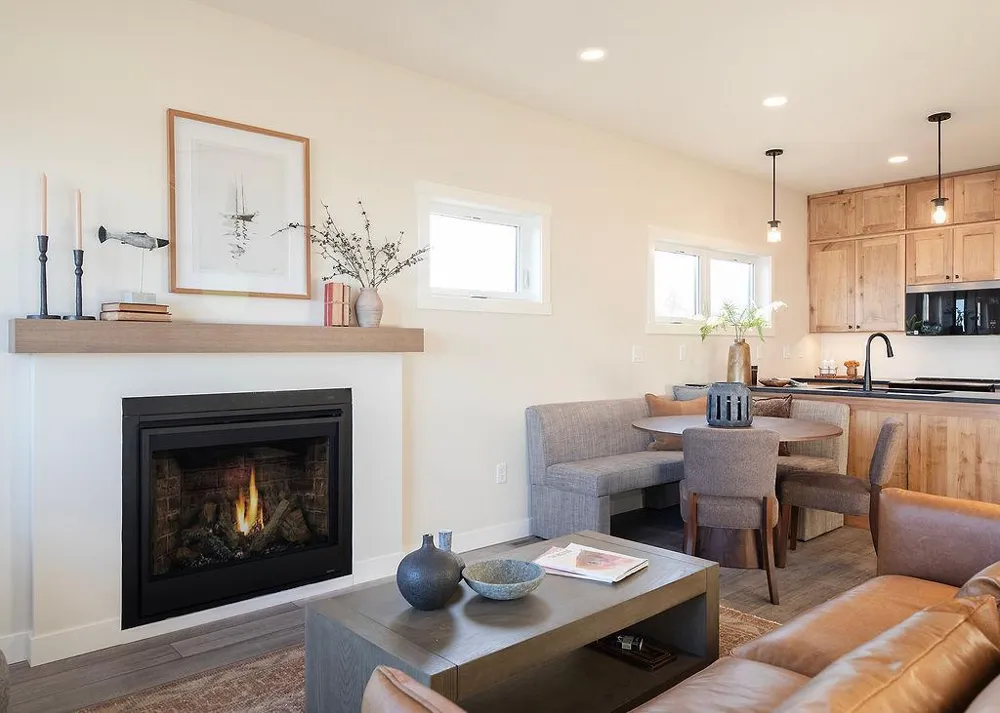 116 E Lakeview Drive Silver Bay, MN 55614