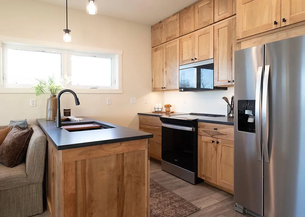 116 E Lakeview Drive Silver Bay, MN 55614