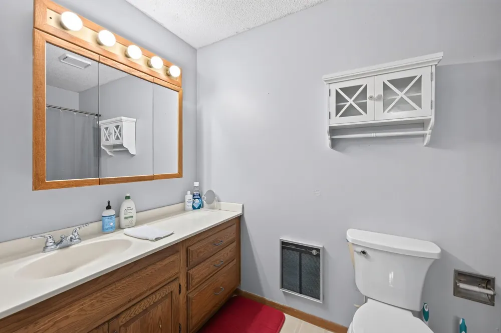 570 Whispering Lane #303 Hastings, MN 55033