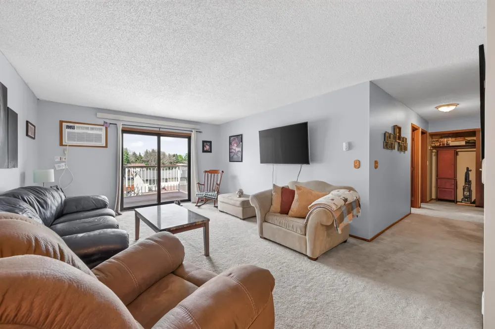 570 Whispering Lane #303 Hastings, MN 55033