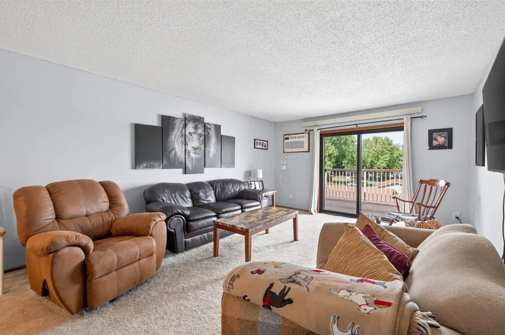 570 Whispering Lane #303 Hastings, MN 55033