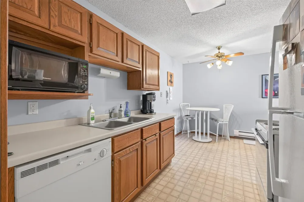 570 Whispering Lane #303 Hastings, MN 55033