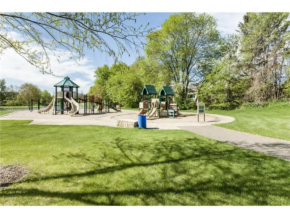11499 Ashley Court Inver Grove Heights, MN 55077