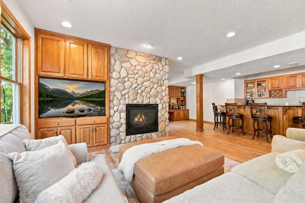 11499 Ashley Court Inver Grove Heights, MN 55077
