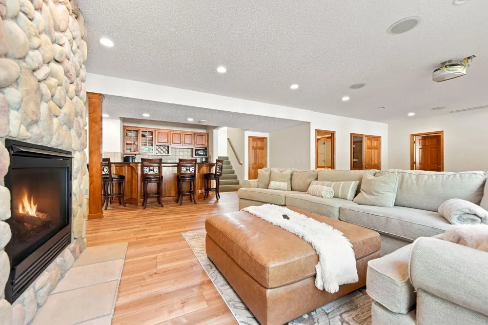 11499 Ashley Court Inver Grove Heights, MN 55077
