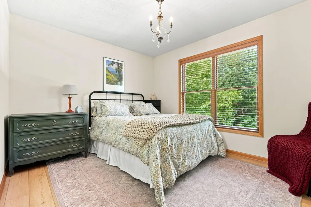 11499 Ashley Court Inver Grove Heights, MN 55077