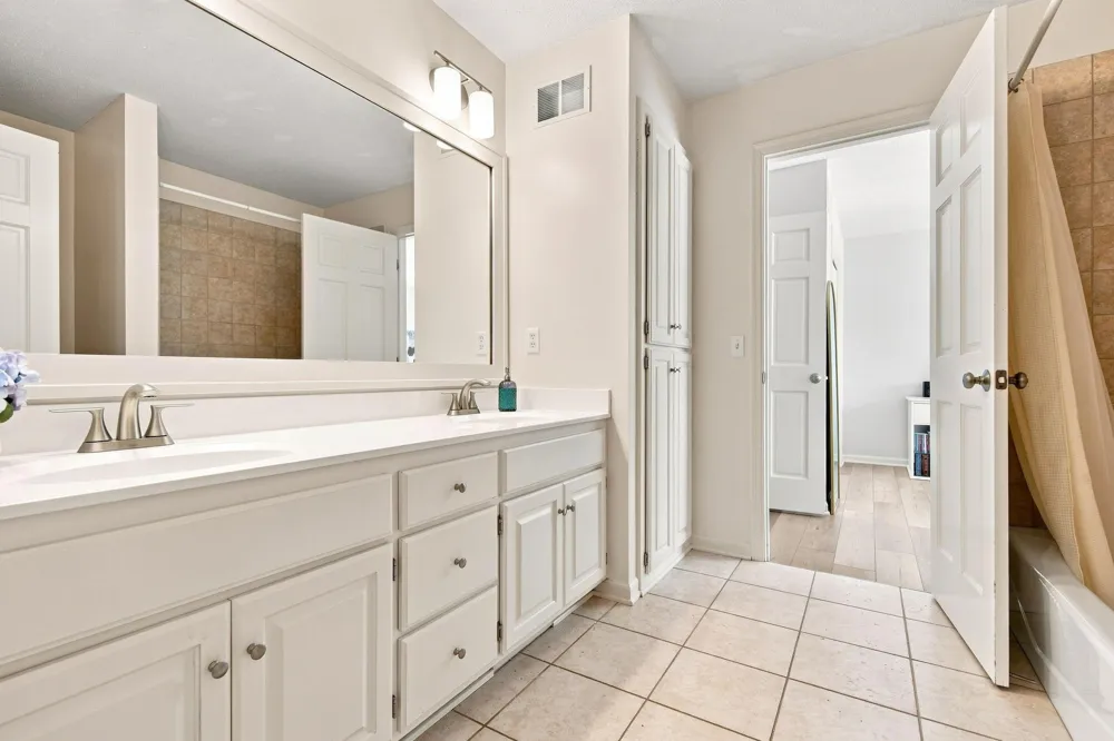 11499 Ashley Court Inver Grove Heights, MN 55077