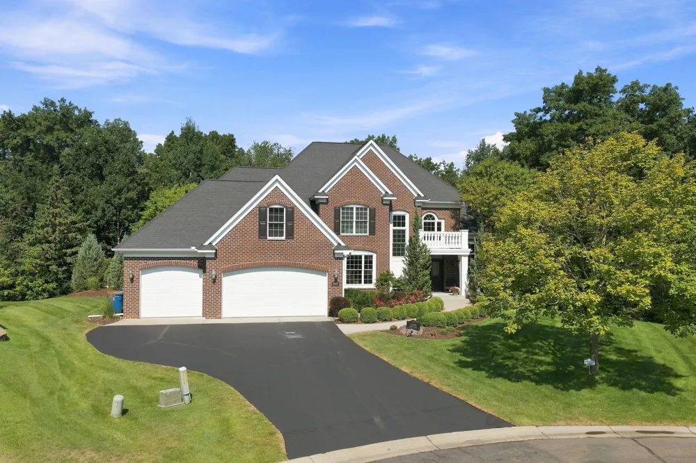 11499 Ashley Court Inver Grove Heights, MN 55077