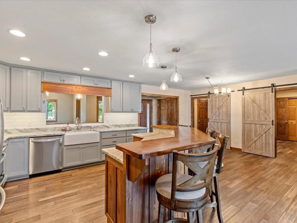 13607 Maplewood Drive Baxter, MN 56425