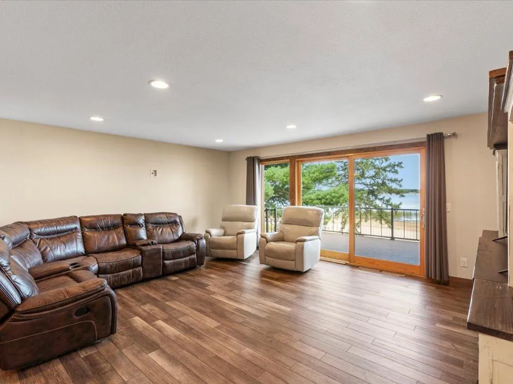 13607 Maplewood Drive Baxter, MN 56425