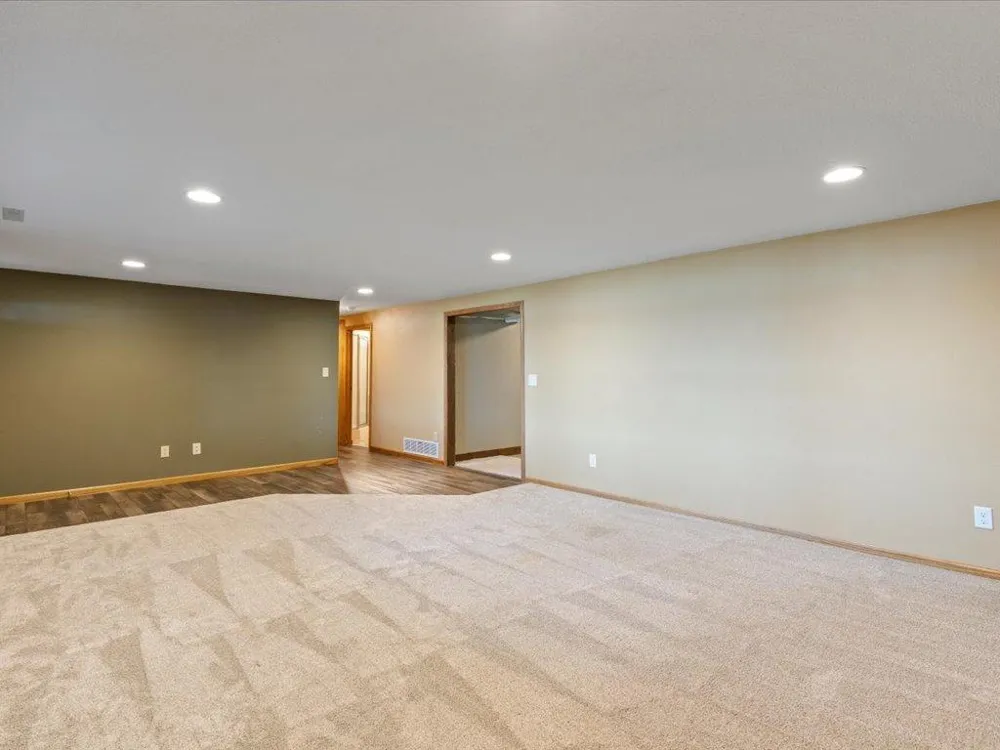 13607 Maplewood Drive Baxter, MN 56425
