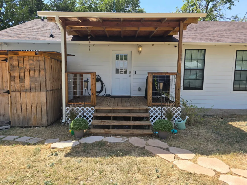 407 E Bois D Arc Street Leonard, TX 75452